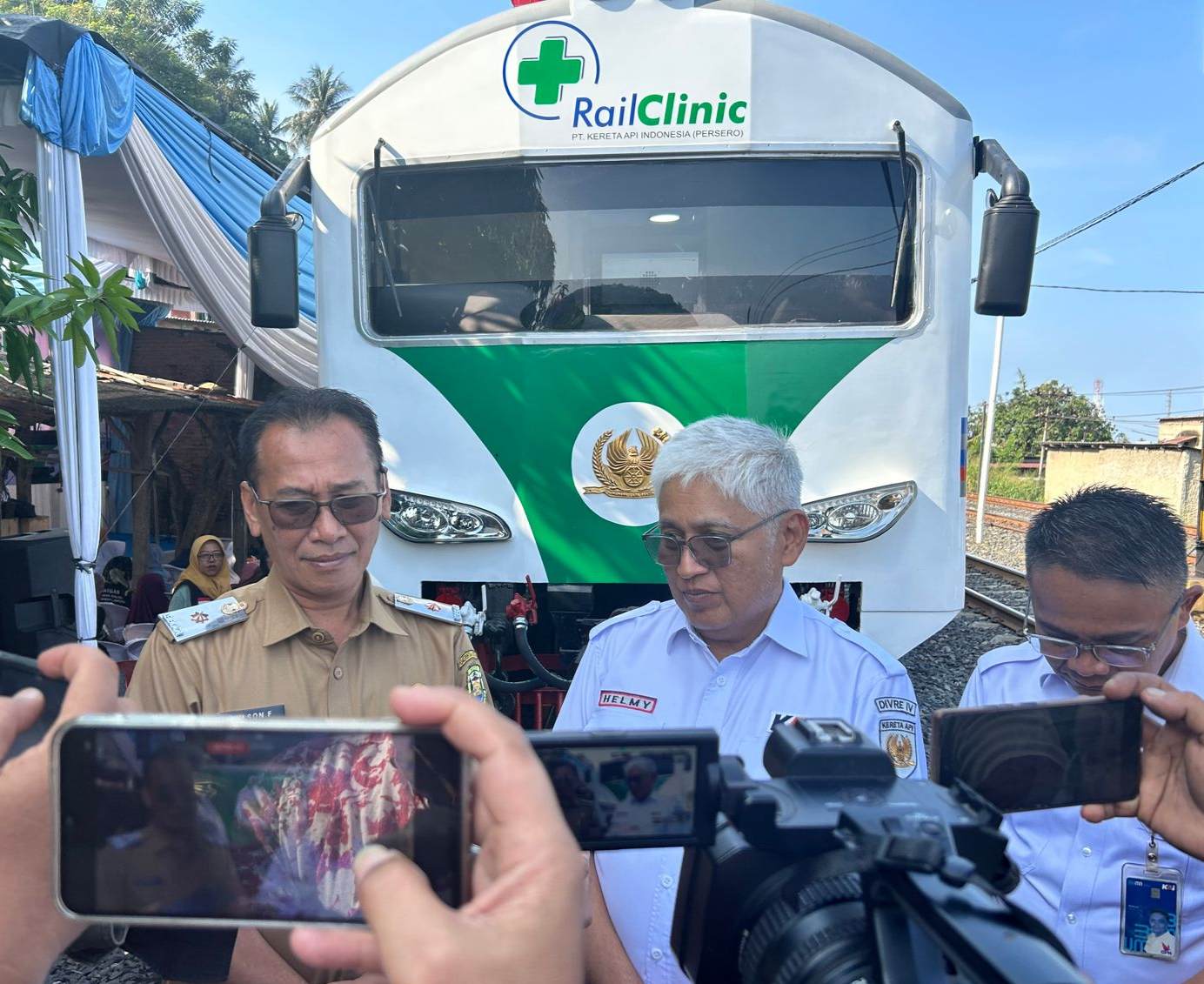 Rail Clinic KAI Singgah di Panjang: Saat Gerbong Kereta Jadi Klinik Gratis Warga
