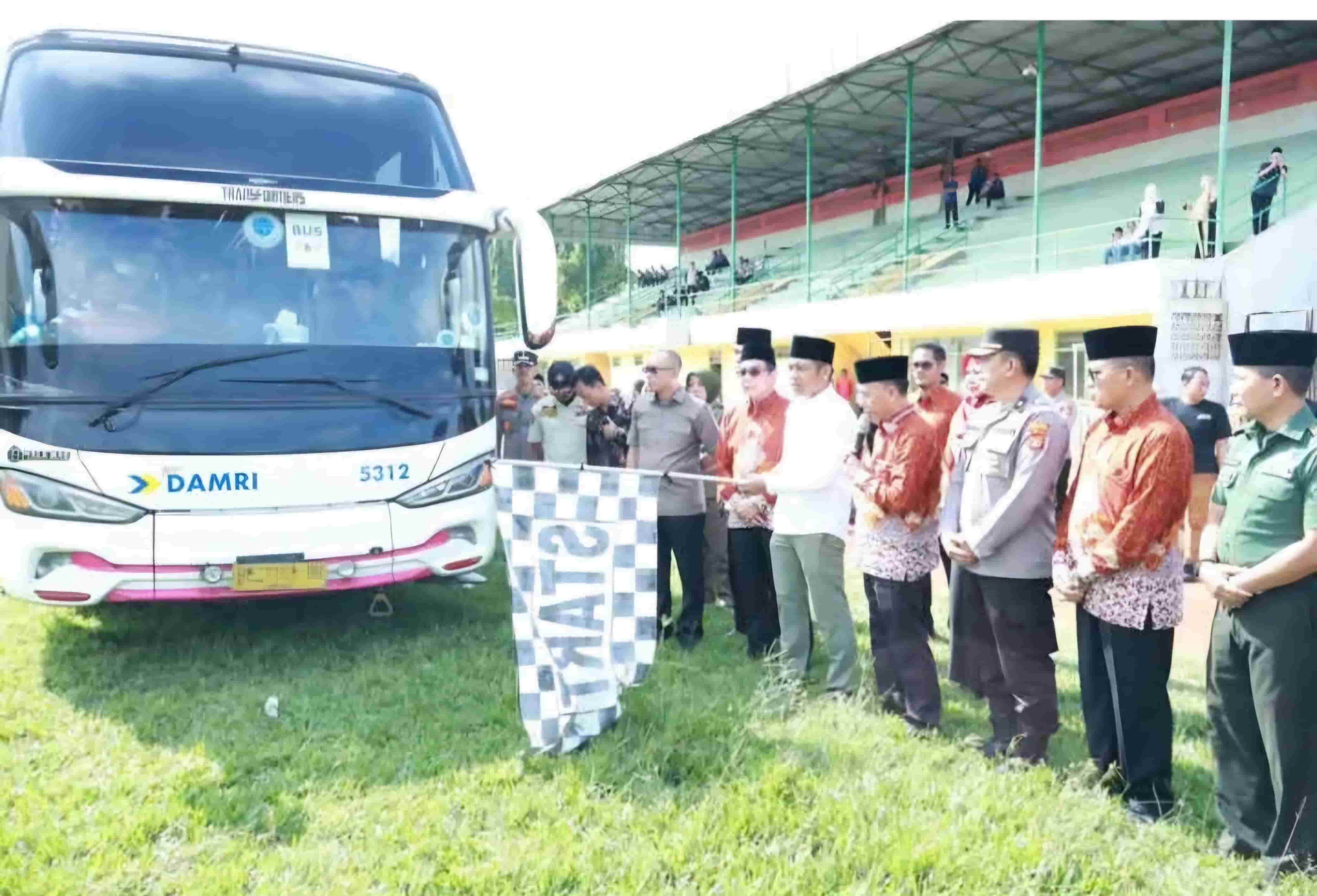 Pemkab Lampung Utara Resmi Lepas 47 Calon Jemaah Haji Kloter 2 Tahun 2025