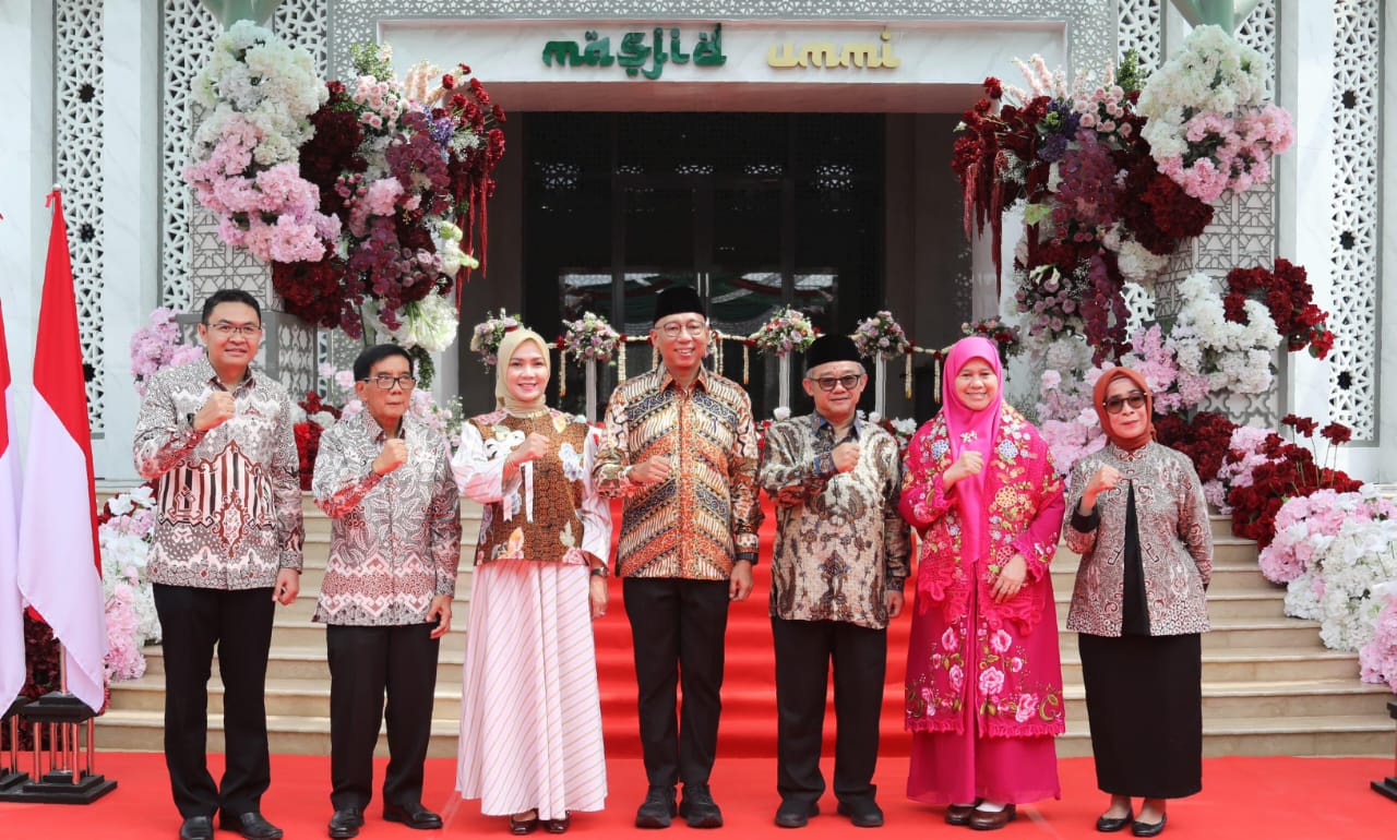 Gubernur Mirza Dampingi Mendikdasmen, Buka Sekolah Islam Modern Emer Islamic Boarding School dan Resmikan Masjid Ummi di Natar Lampung Selatan