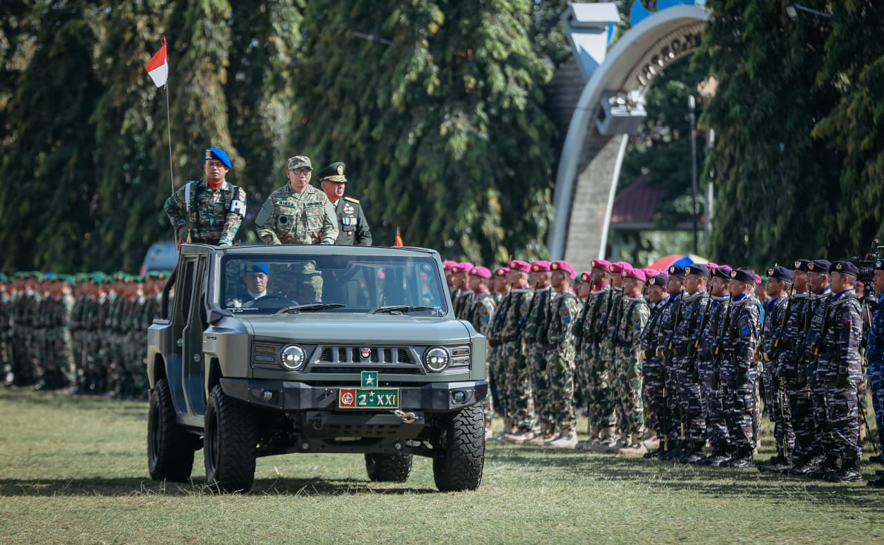 Gubernur Mirza Tegaskan TNI Sebagai Garda Terdepan Indonesia