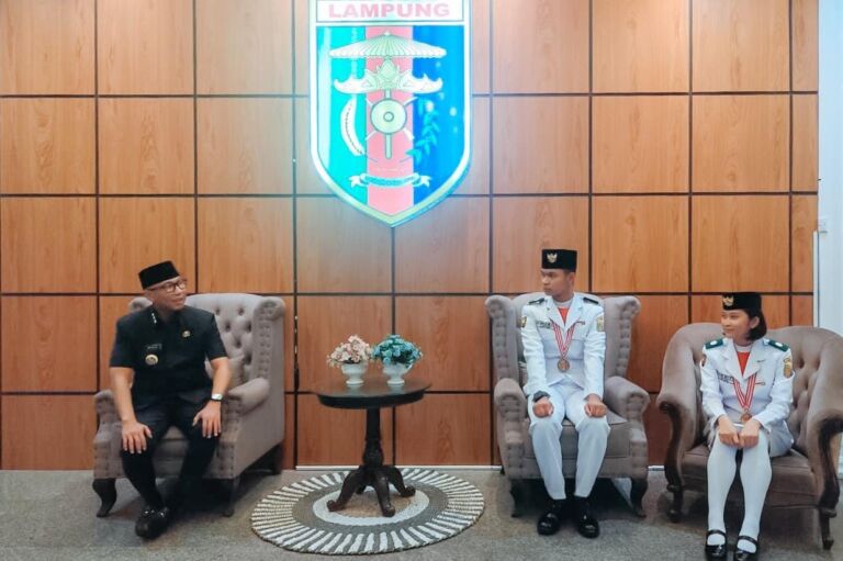 Dua Paskibraka Nasional 2025 Asal Lampung Harumkan Nama Daerah di Istana Merdeka