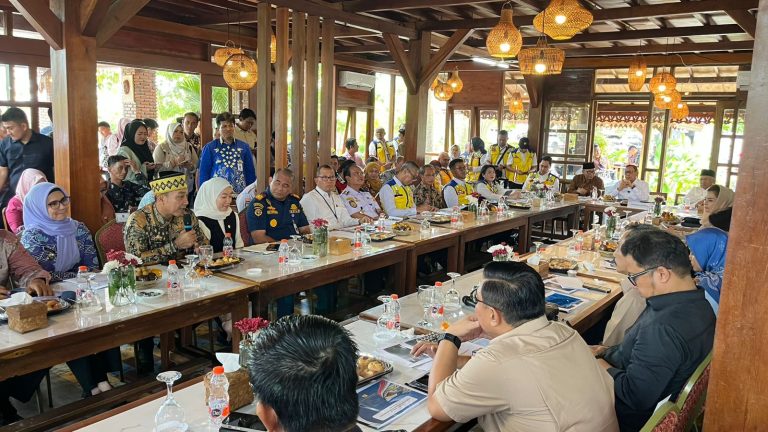 Petani Lamsel Gagal Panen Berulang, DPRD Minta PU Benahi Sungai dan Jalan Usaha Tani