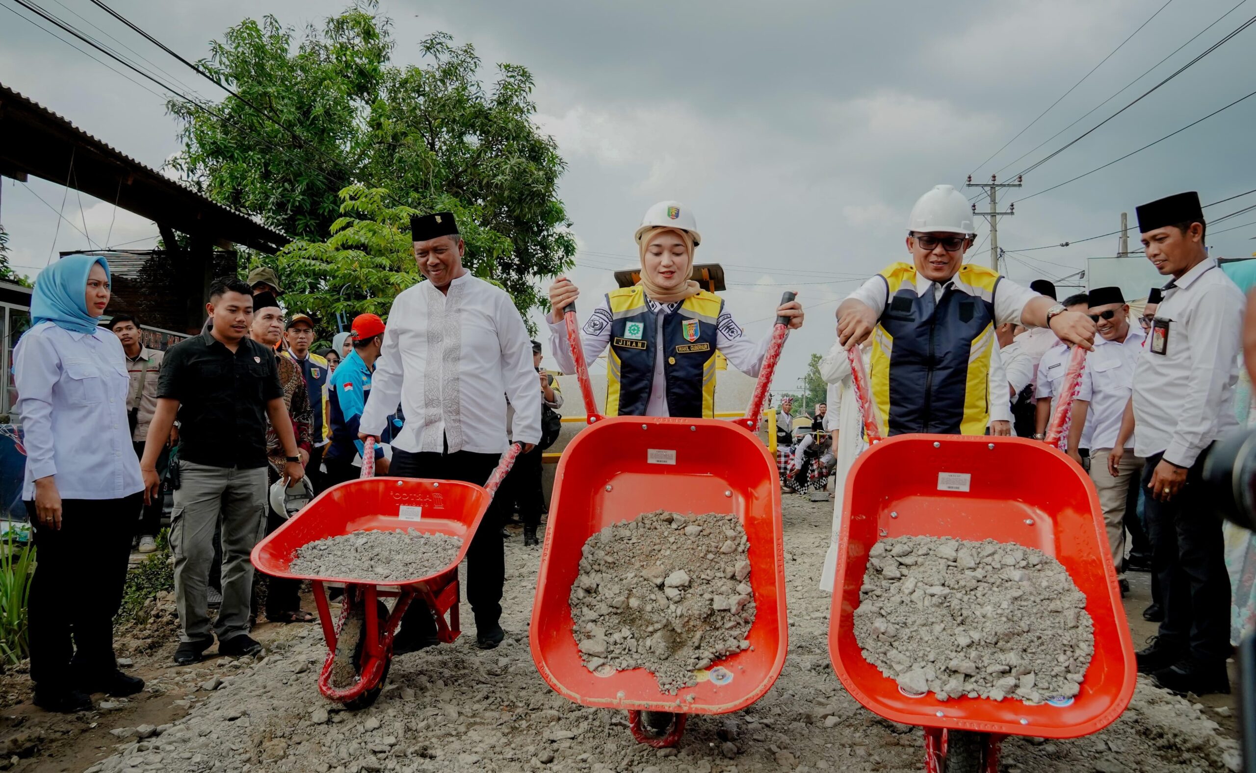 Wagub Jihan Nurlela Awali Perbaikan Ruas Jalan Bandar Jaya - Simpang Mandala Lampung Tengah