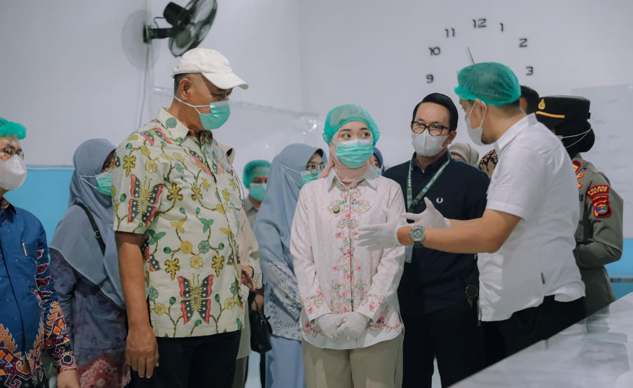 Wagub Jihan Nurlela Tinjau Langsung Dapur SPPG Mandiri Makmur di Kota Metro